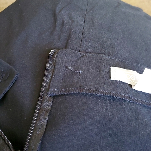 Black, Asos plus size skirt. Never worn, button missing. - Picture 4 of 4